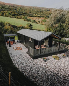 Briarfield Farm Stays - Uisce Cabin